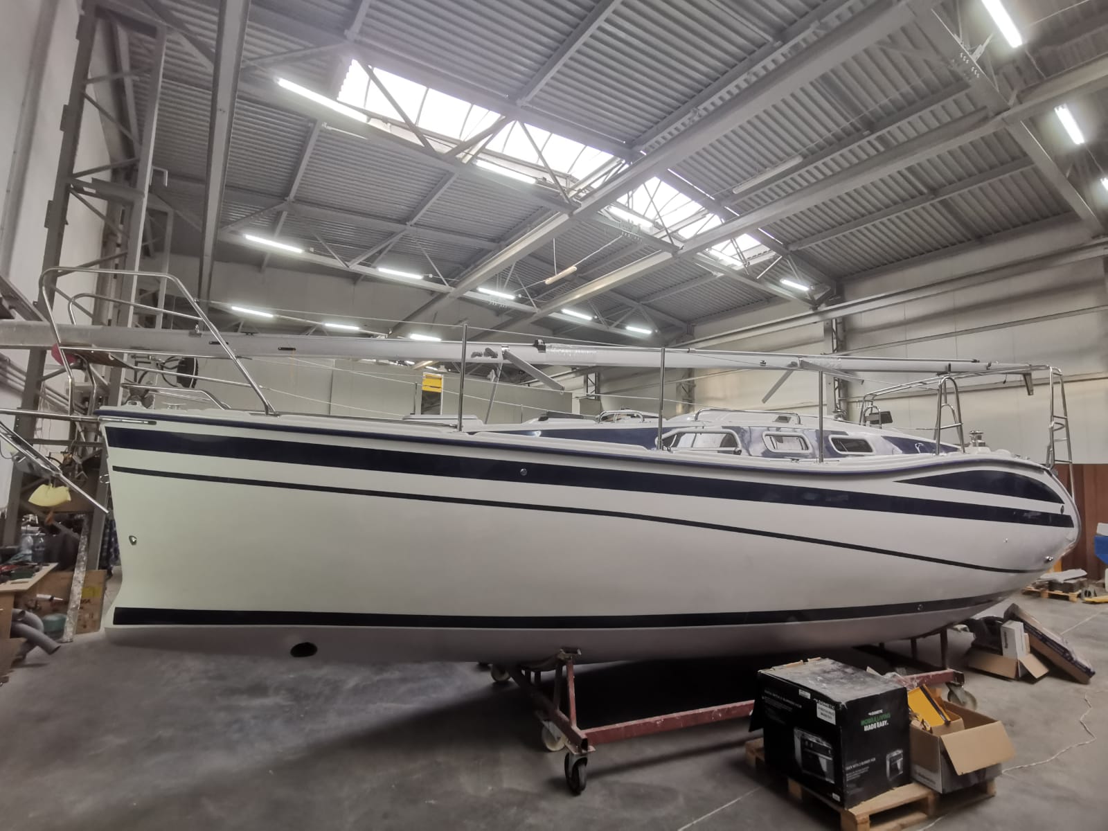 TES 32' Dreamer at factory