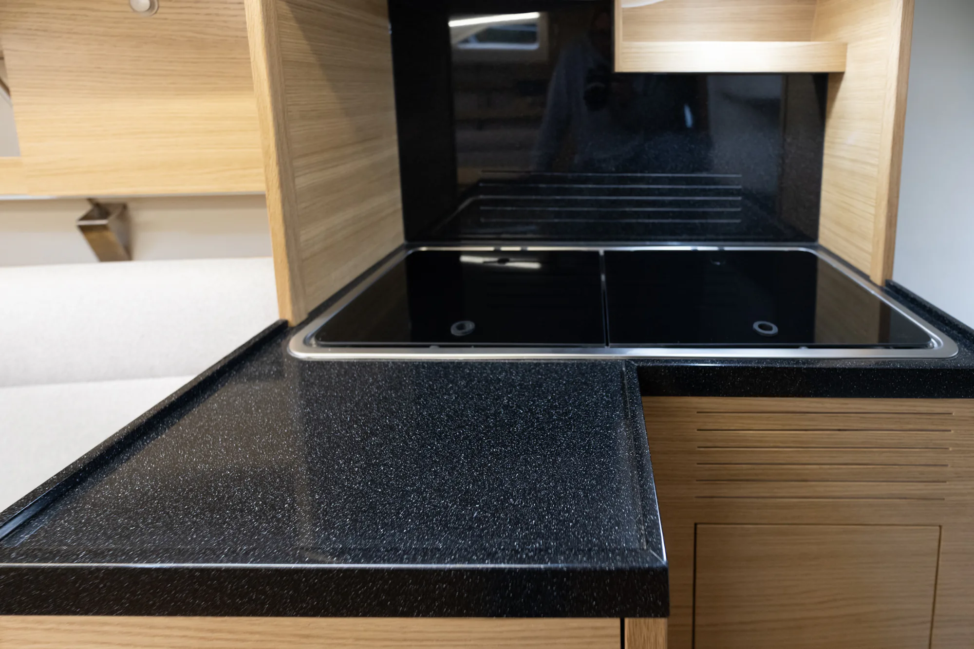 TES 20' Master interior